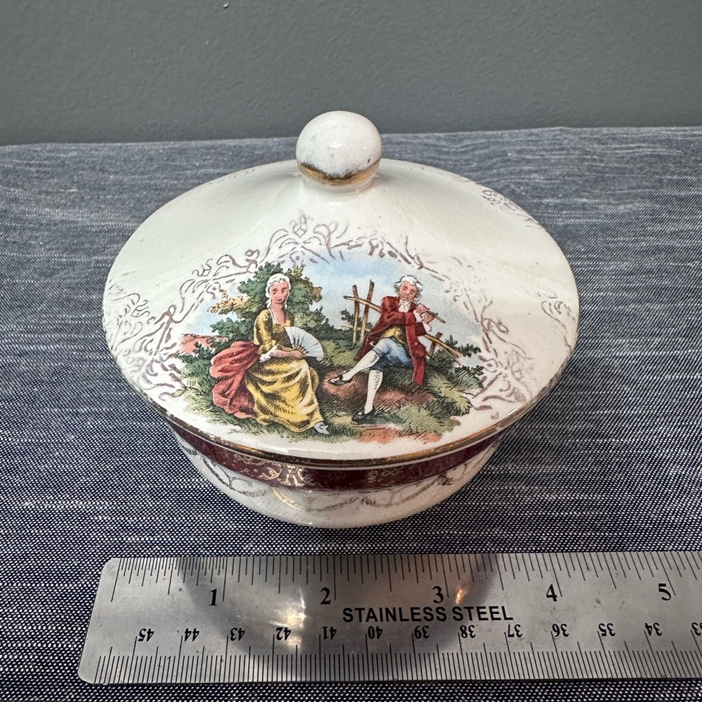 vintage ceramic jewelry box Romantic Scene